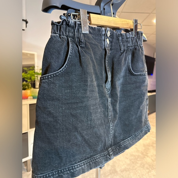 Topshop Black Denim Skirt - Picture 2 of 5